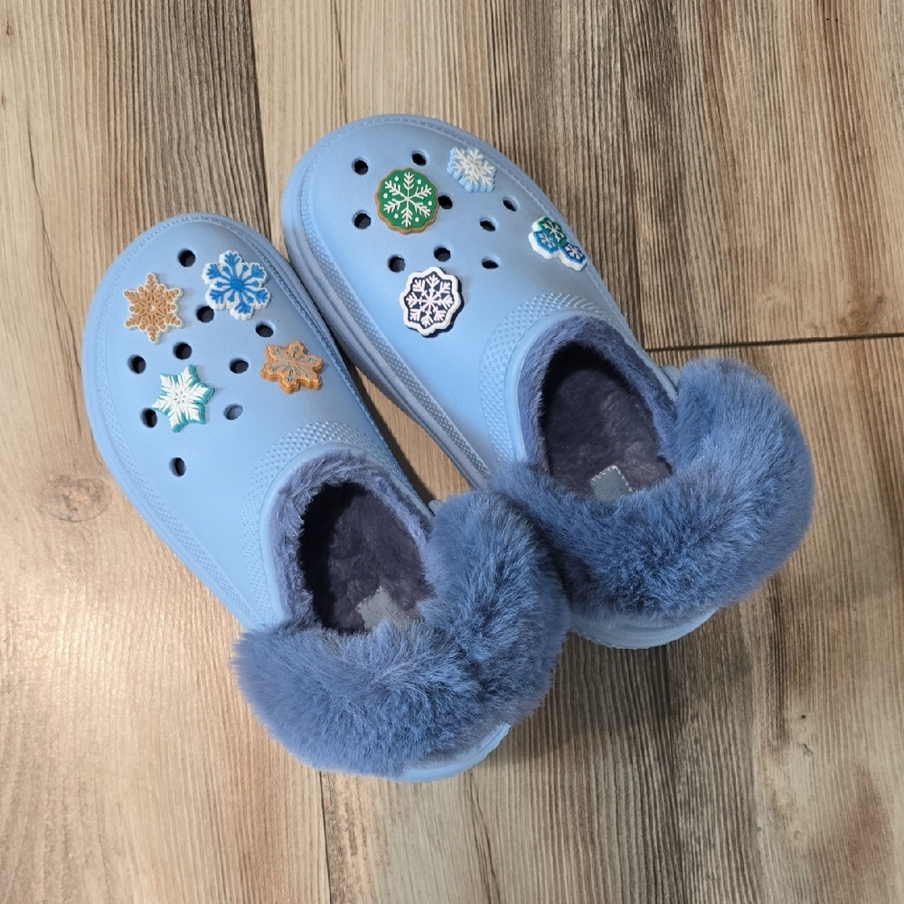 CROCS Light Blue Fuzzy Lined Clogs